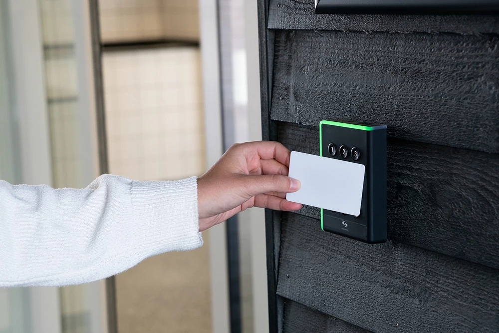 Adgangskontrol, læsere og nøglesystemer – digital sikkerhed med fleksibilitet